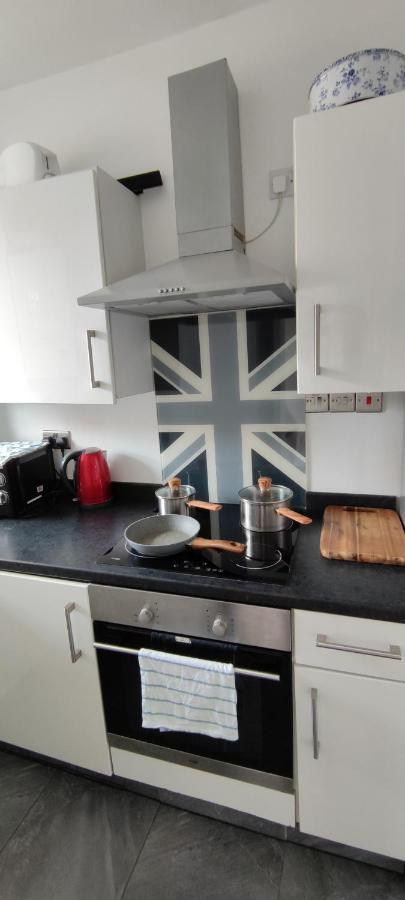 Location Location Location, Whole For You! Apartment *
