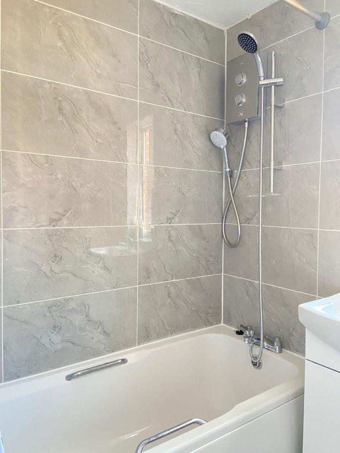 Stunning 3 Bedroom Family House In London, Private Parking And Garden, With Great Transport Links To London, The Excel Centre, Canary Wharf, The O2! Ferienhaus *