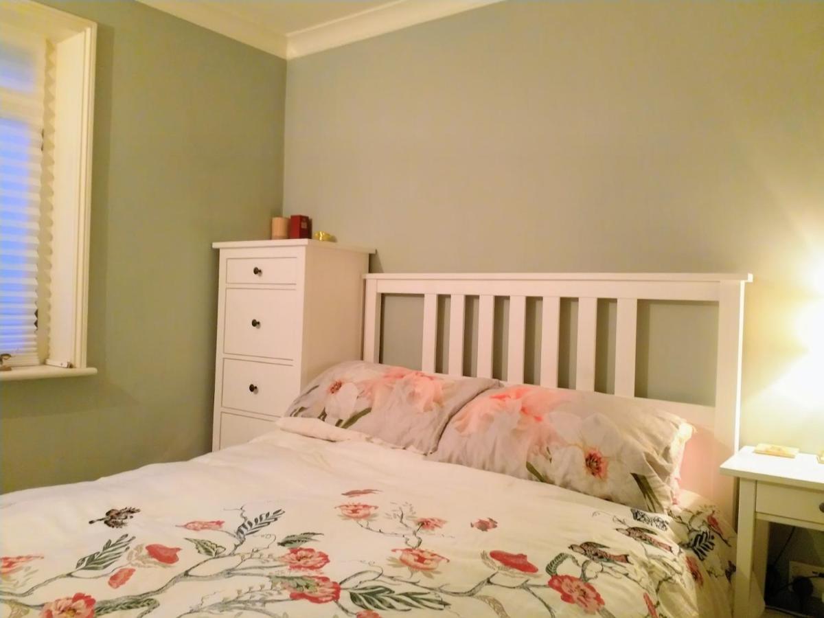 Apartamento Elegant & Spacious Parkside 2-bedroom 2-bathroom Flat In Period Building On Blackheath Common - Private Entrance, Great Greenwich Location, Easy For O2 Arena And City! Londres