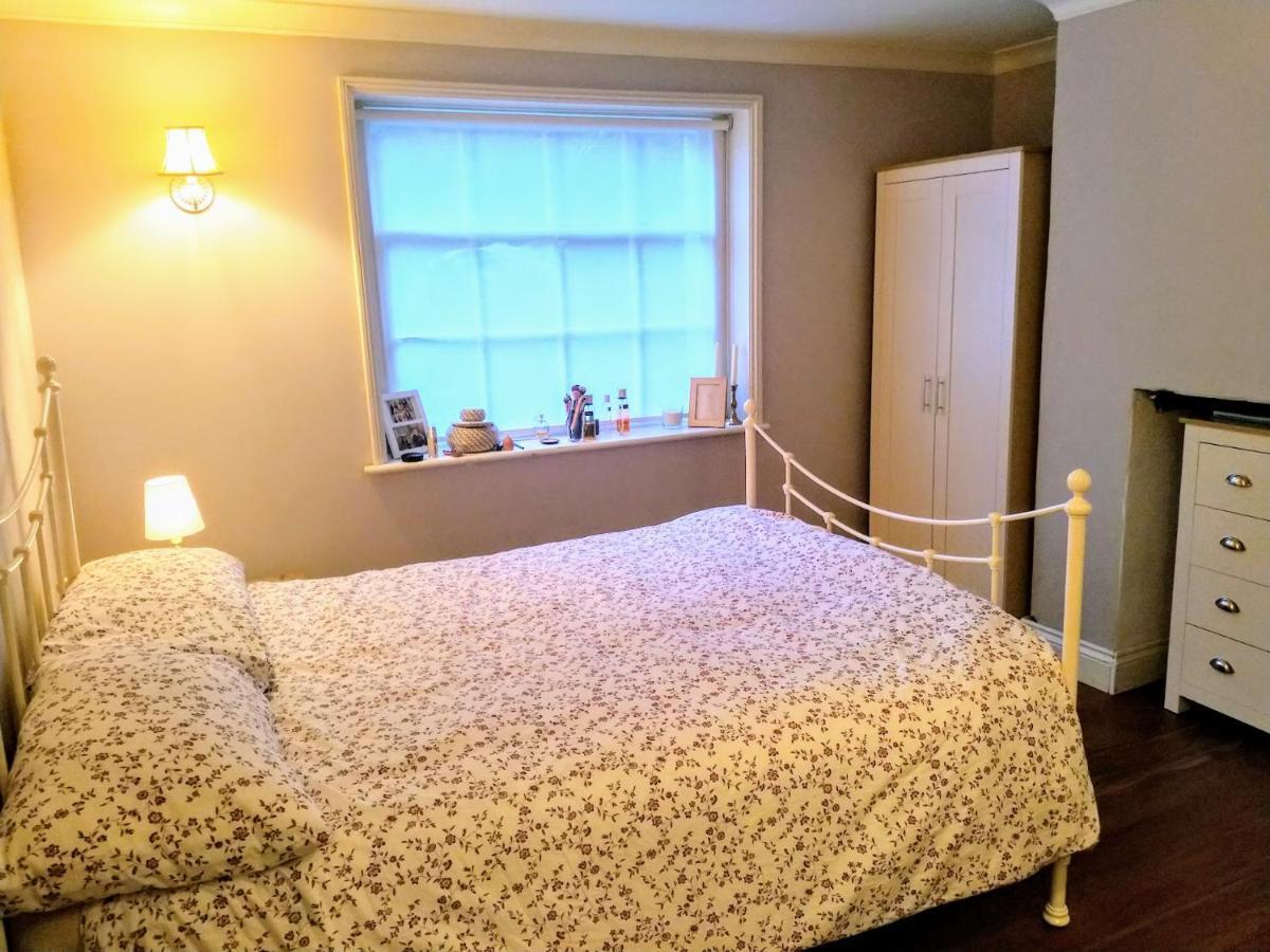 Elegant & Spacious Parkside 2-bedroom 2-bathroom Flat In Period Building On Blackheath Common - Private Entrance, Great Greenwich Location, Easy For O2 Arena And City! Apartamento