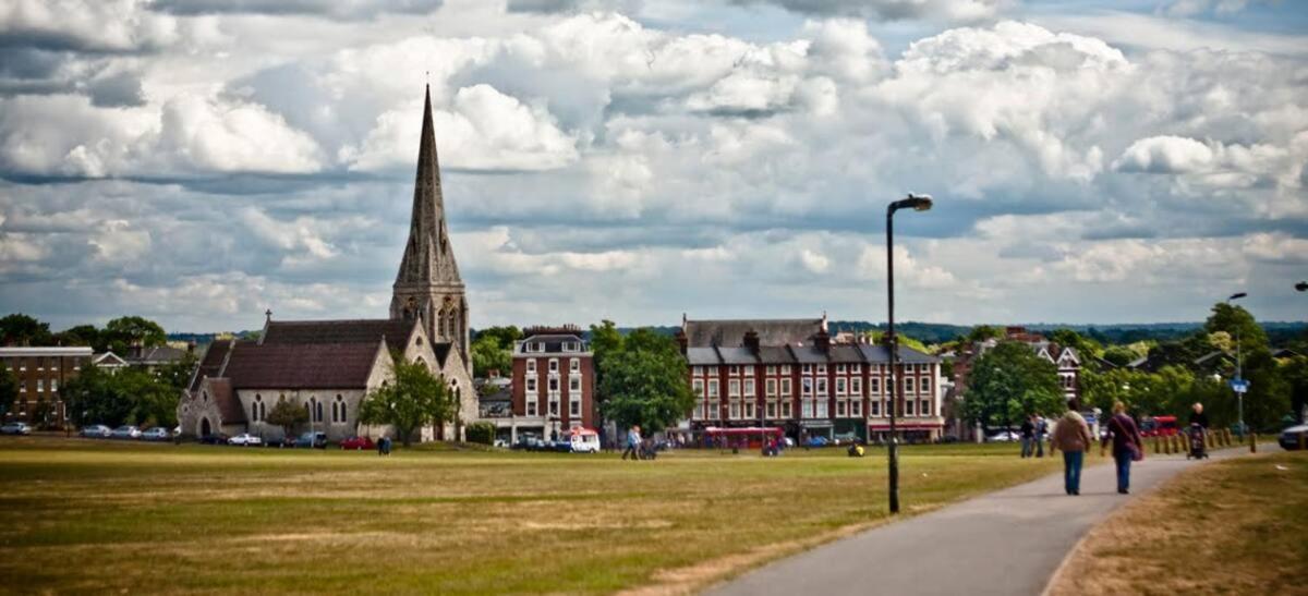 Elegant & Spacious Parkside 2-bedroom 2-bathroom Flat In Period Building On Blackheath Common - Private Entrance, Great Greenwich Location, Easy For O2 Arena And City! Apartamento