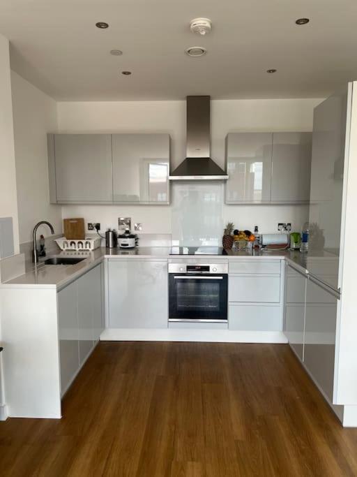 Modern 1-bedroom In Docklands Apartamento