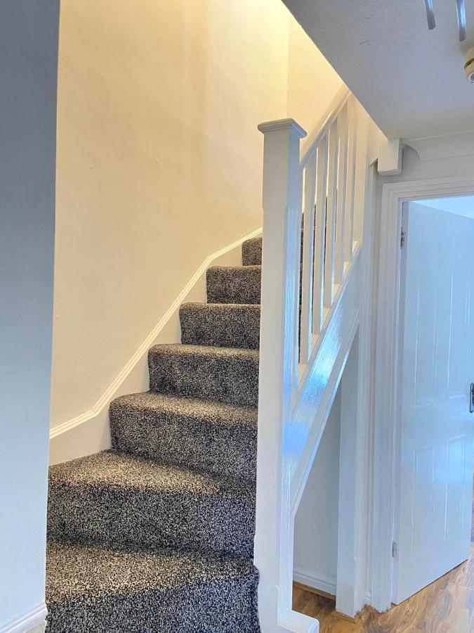 Ferienhaus Stunning 3 Bedroom Family House In London, Private Parking And Garden, With Great Transport Links To London, The Excel Centre, Canary Wharf, The O2! *
