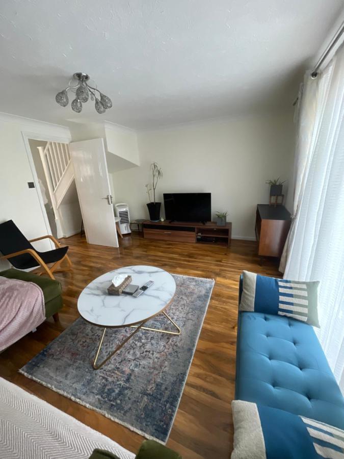 Ferienhaus Stunning 3 Bedroom Family House In London, Private Parking And Garden, With Great Transport Links To London, The Excel Centre, Canary Wharf, The O2!