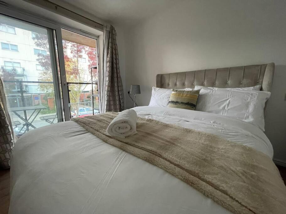 Lovely 2-bed Flat Along The River Thames * London