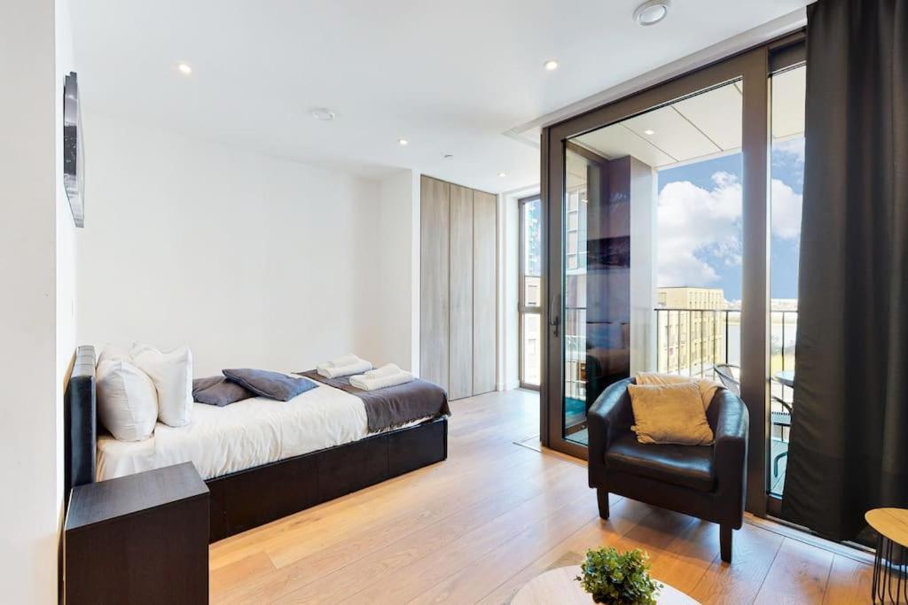 Superb In Greenwich With Balcony & Roof * Londres
