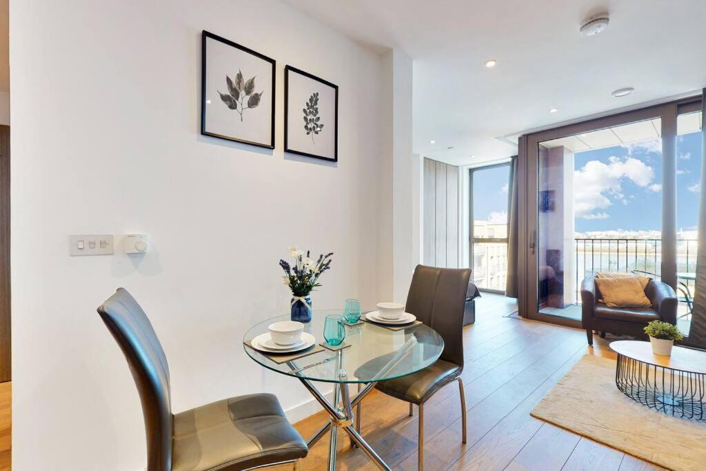 Apartamento Superb In Greenwich With Balcony & Roof Londres