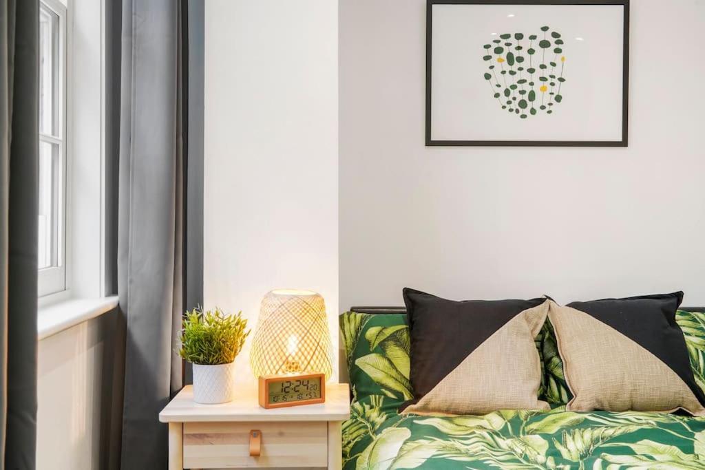 Modern 2 Bedroom In The Heart Of