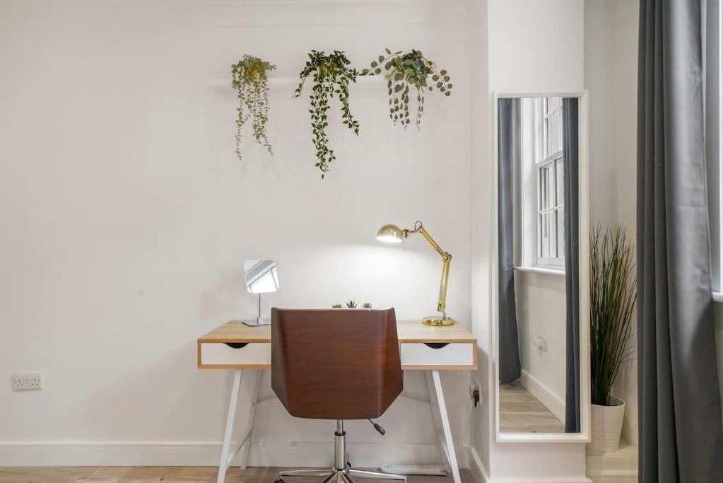 Modern 2 Bedroom In The Heart Of Apartamento *