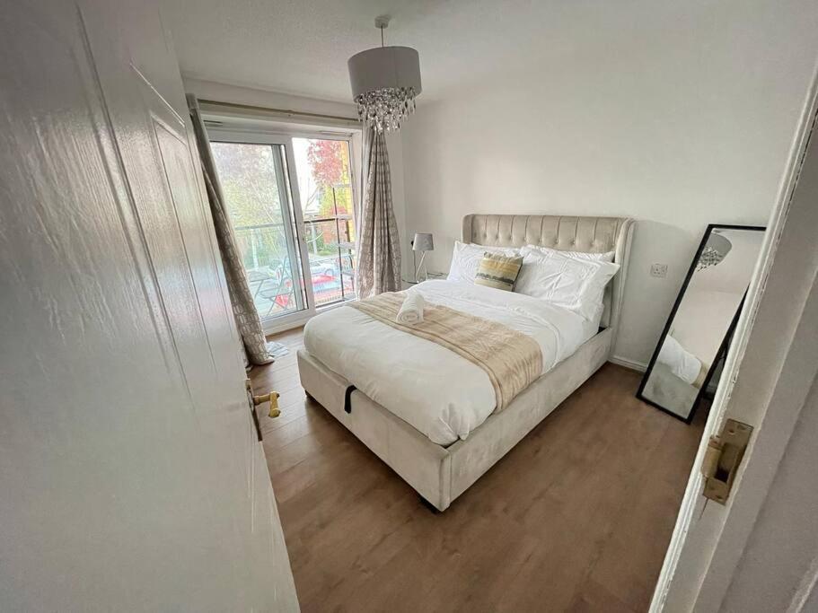 Apartment Lovely 2-bed Flat Along The River Thames