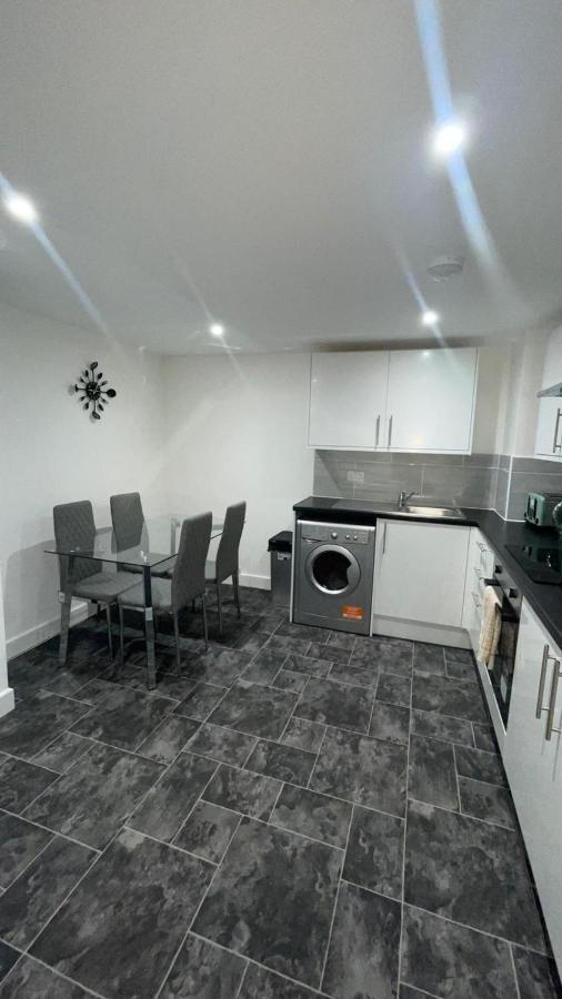 2 Bed Luxury In Old Kent Road Apartamento *
