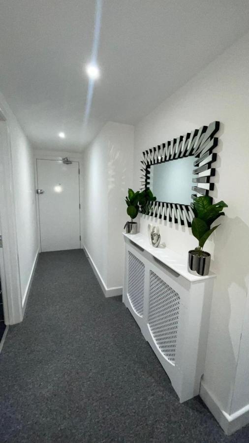 2 Bed Luxury In Old Kent Road Londres