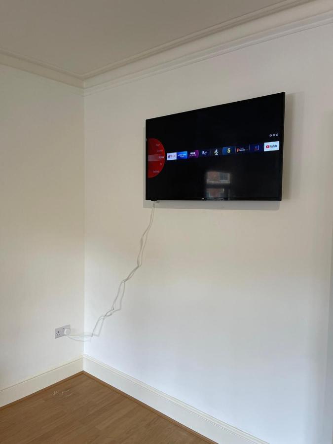 Amazing 3 Bedroom Flat Minutes From Tower Bridge London