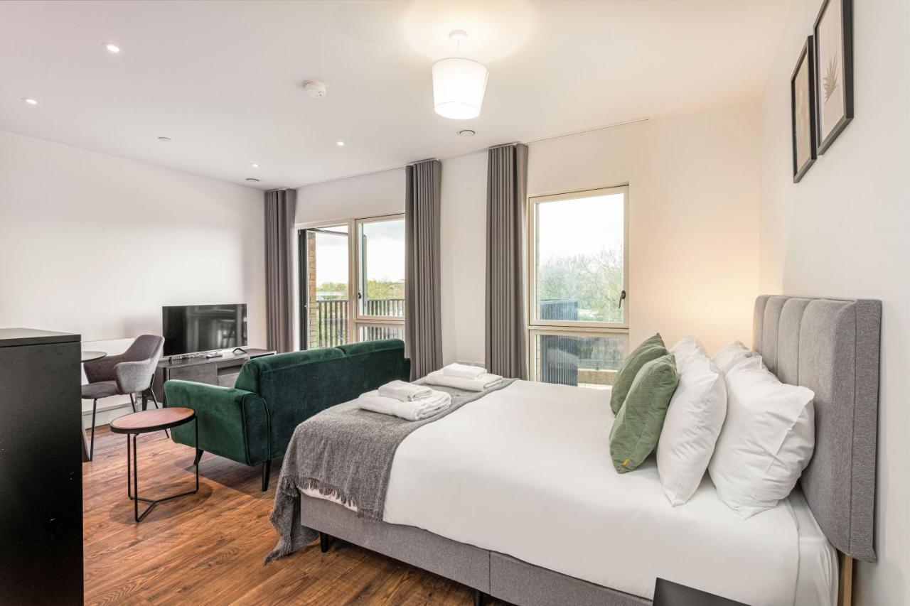 Stayo Barking Wharf Londen