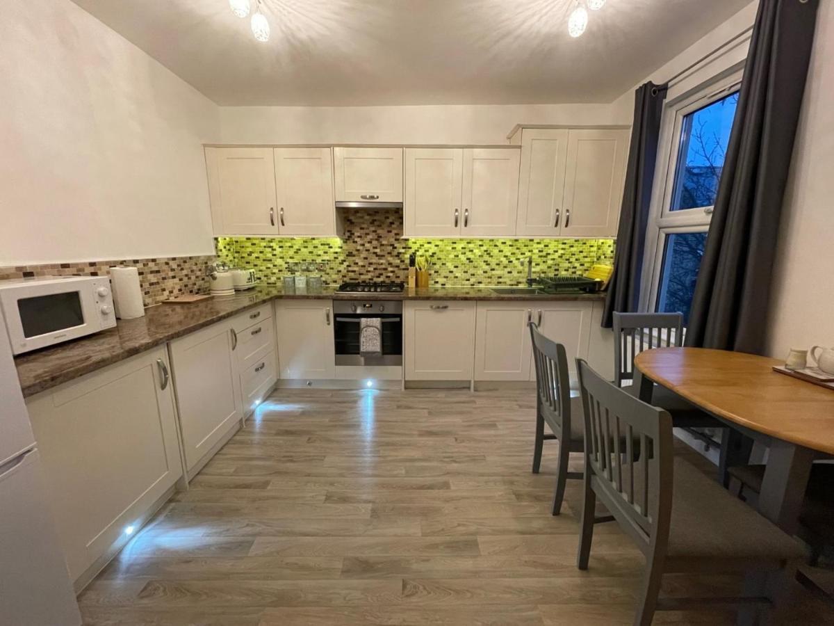 Luxury 5 Star - Parking, Garden, Nr Greater Metro Stations Londres