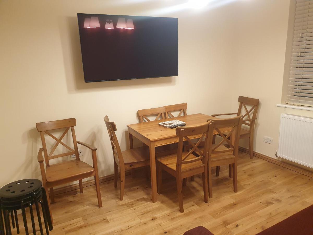 Apartamento Luxury 3 Bedroom Flat 1min Walk From Underground, With Free Parking Sleeps X10