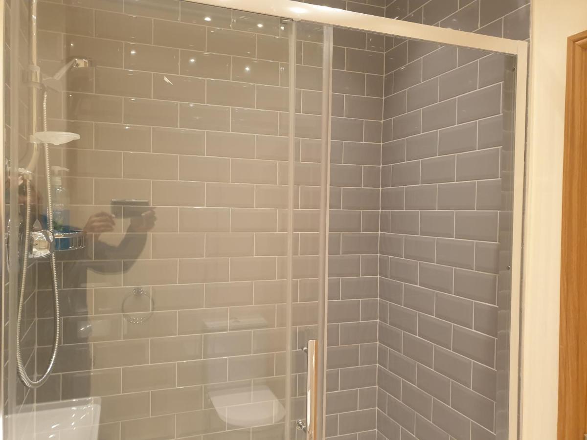 Apartamento Luxury 3 Bedroom Flat 1min Walk From Underground, With Free Parking Sleeps X10 Londres