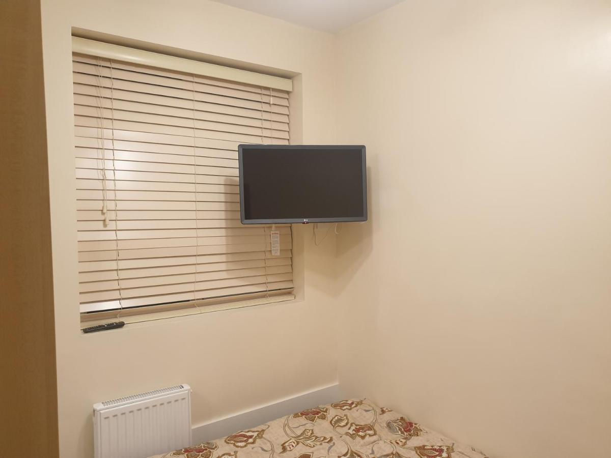 Apartamento Luxury 3 Bedroom Flat 1min Walk From Underground, With Free Parking Sleeps X10