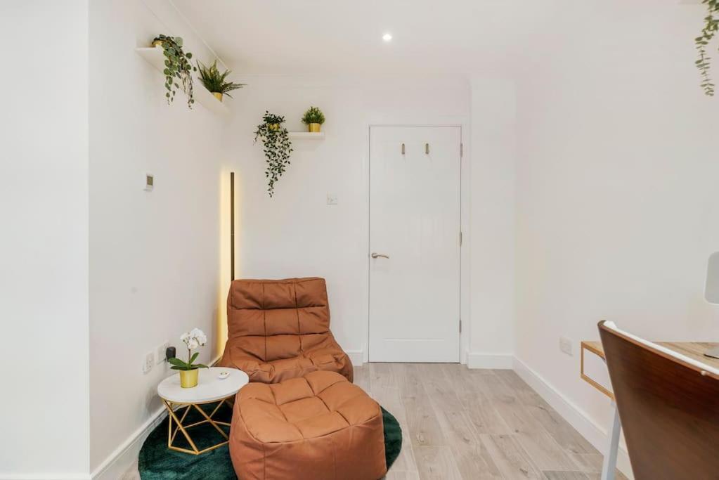 Modern 2 Bedroom In The Heart Of Apartamento *