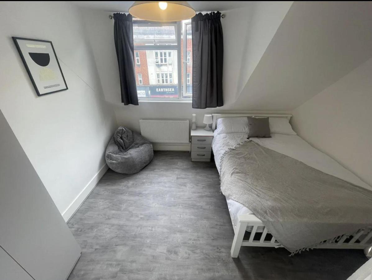 Charming 2 Bed Flat On Tower Bridge * Londres