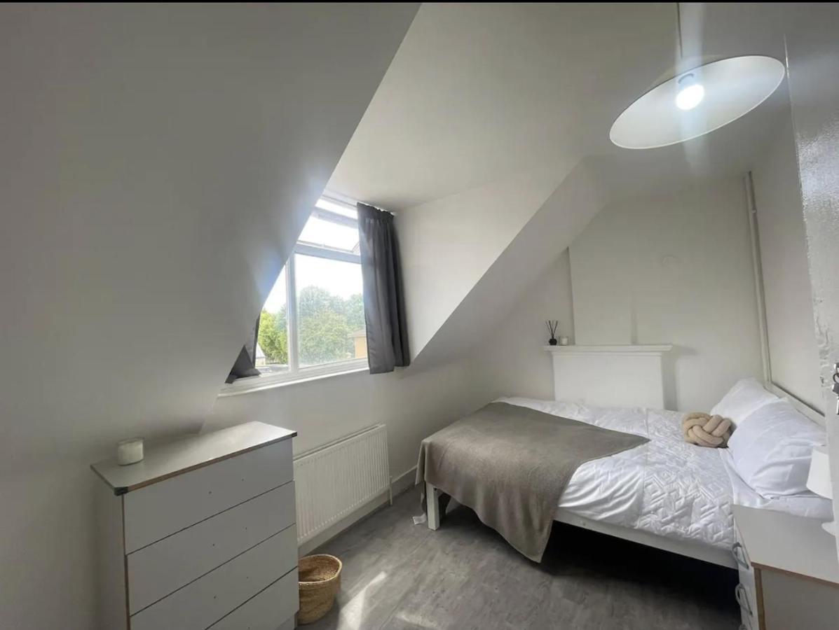 Charming 2 Bed Flat On Tower Bridge Londres