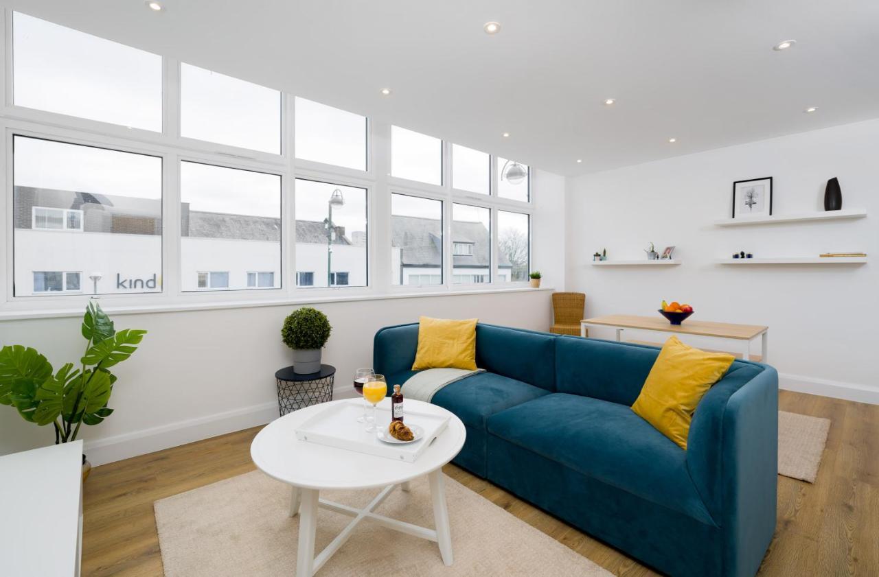 Panther House By Oval * Londen
