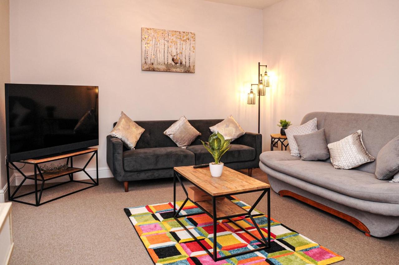 Luxury 5 Star - Parking, Garden, Nr Greater Metro Stations Apartamento Londres