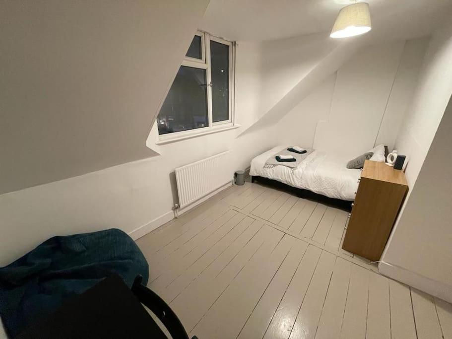 Appartement Spacious 2 Bedroom On Tower Bridge