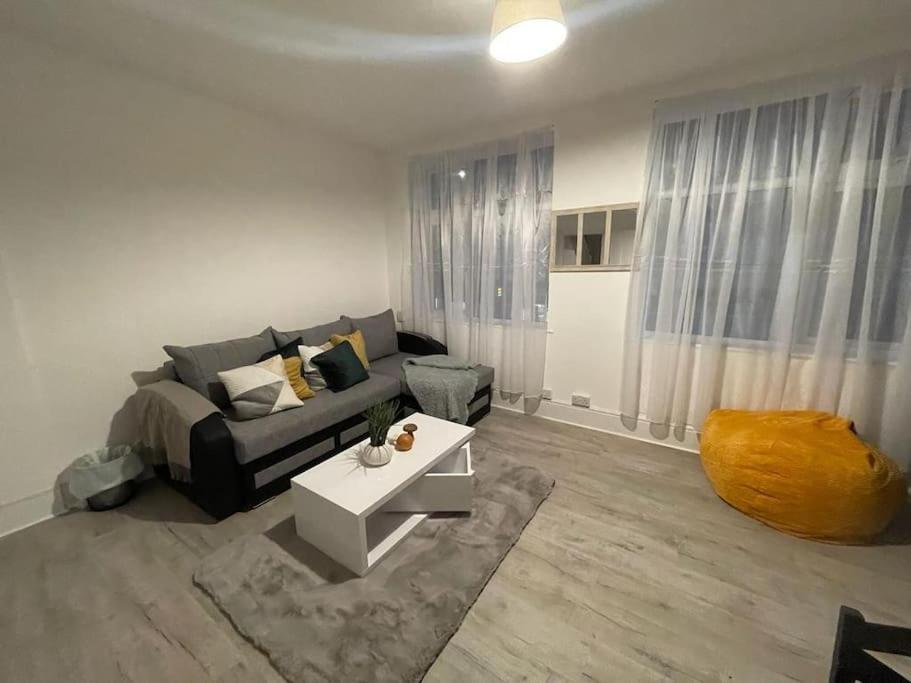 Appartement Spacious 2 Bedroom On Tower Bridge