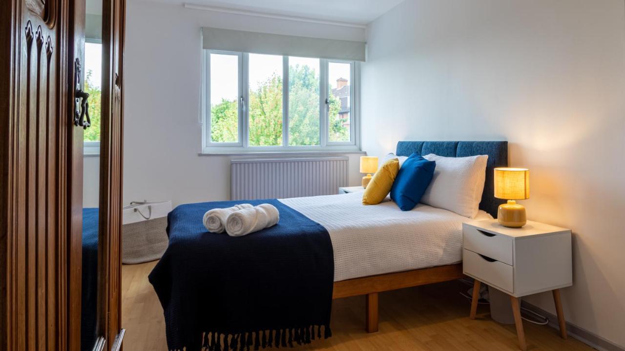 Holiday home Bridge 3 Bedroom House With Reception Room, Office And Private Garden London
