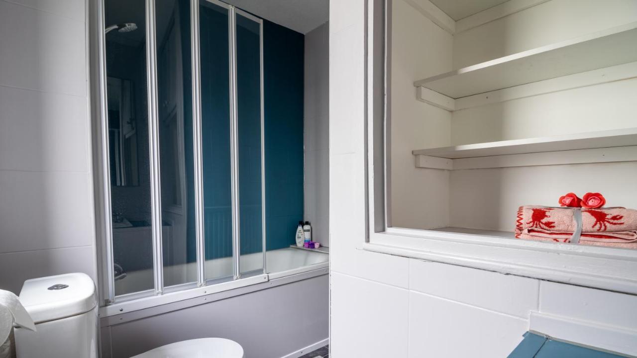 Bridge 3 Bedroom House With Reception Room, Office And Private Garden London