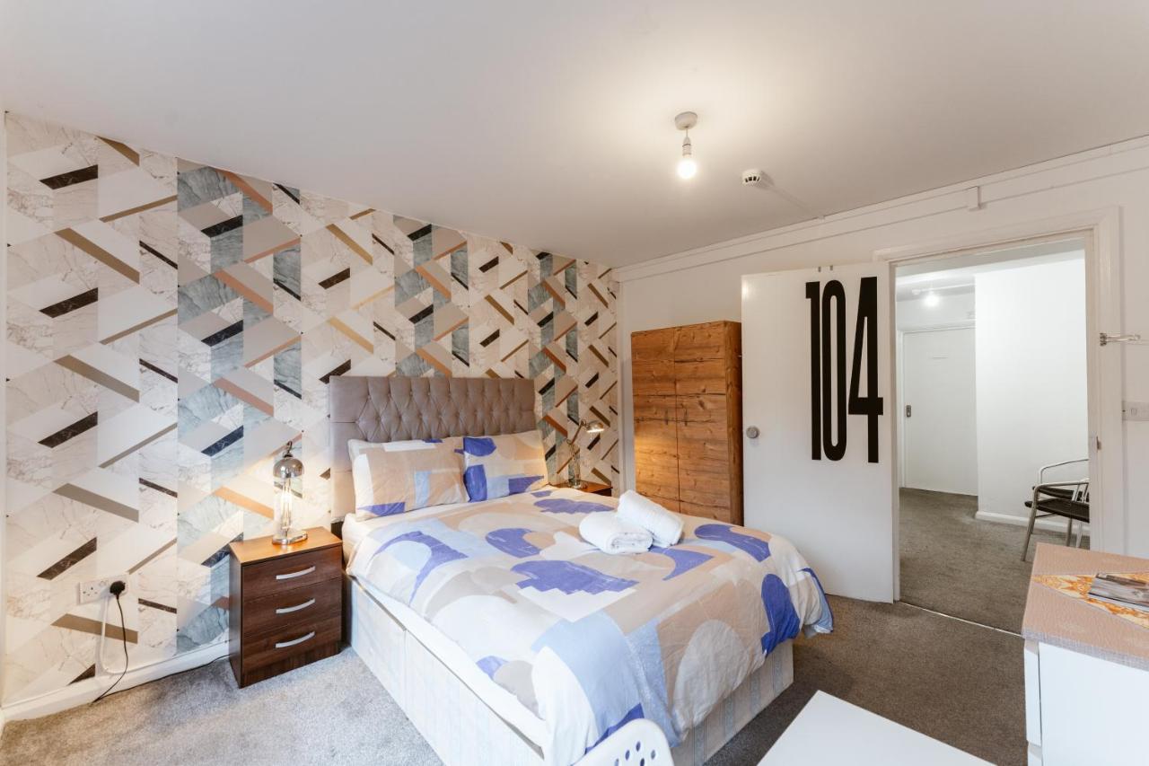 Whitechapel En-suite Beds To * London