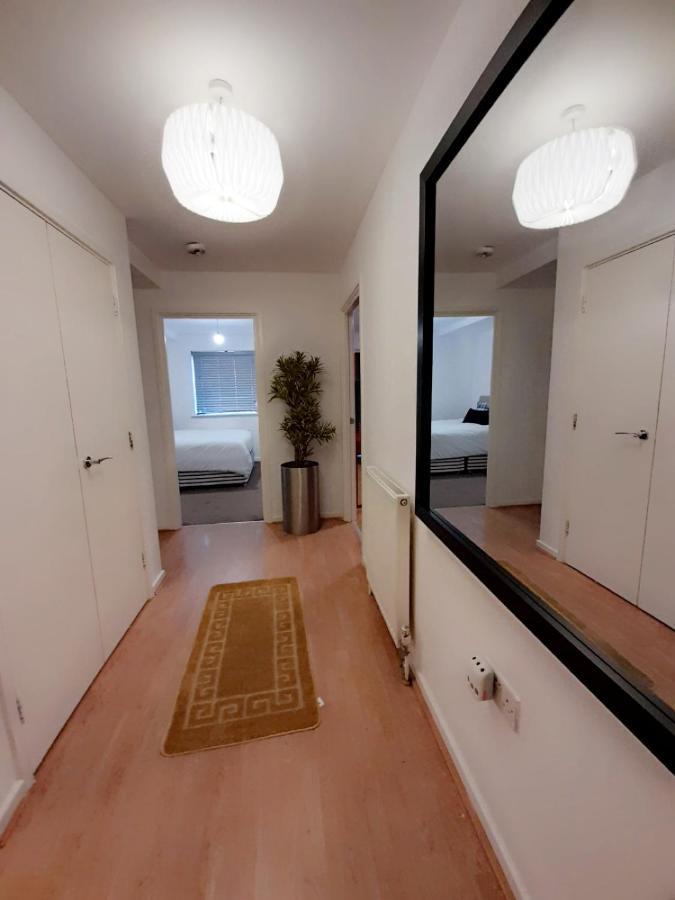 Docklands 2 Bedroom 2 Bath *