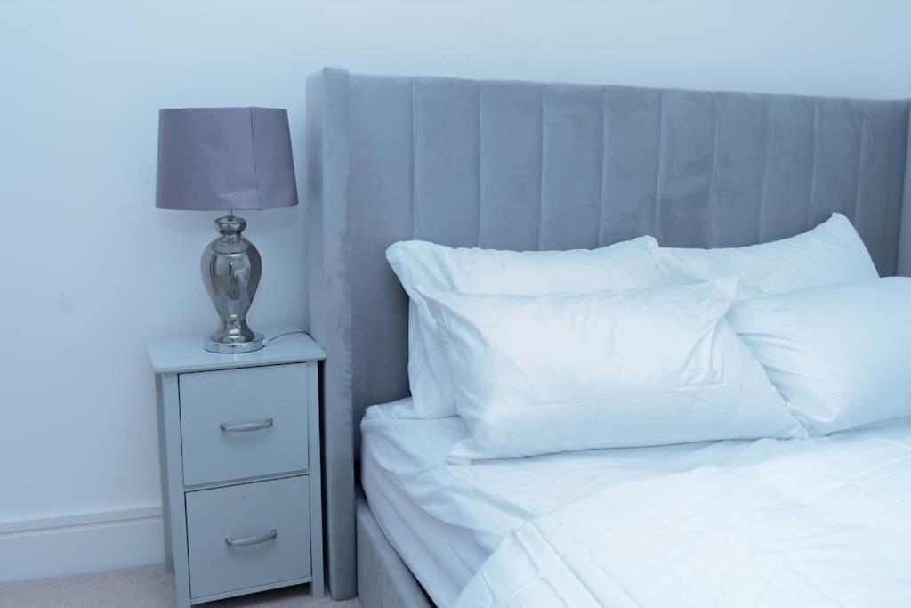 1 Bed Luxury Comfortable Apt Appartement