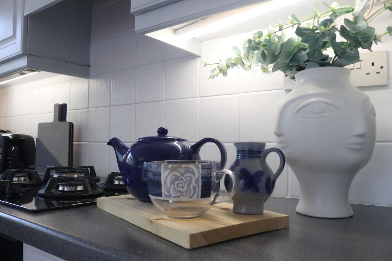 Inviting You To Your From 10 Minutes From Stratford Westfield * Londres