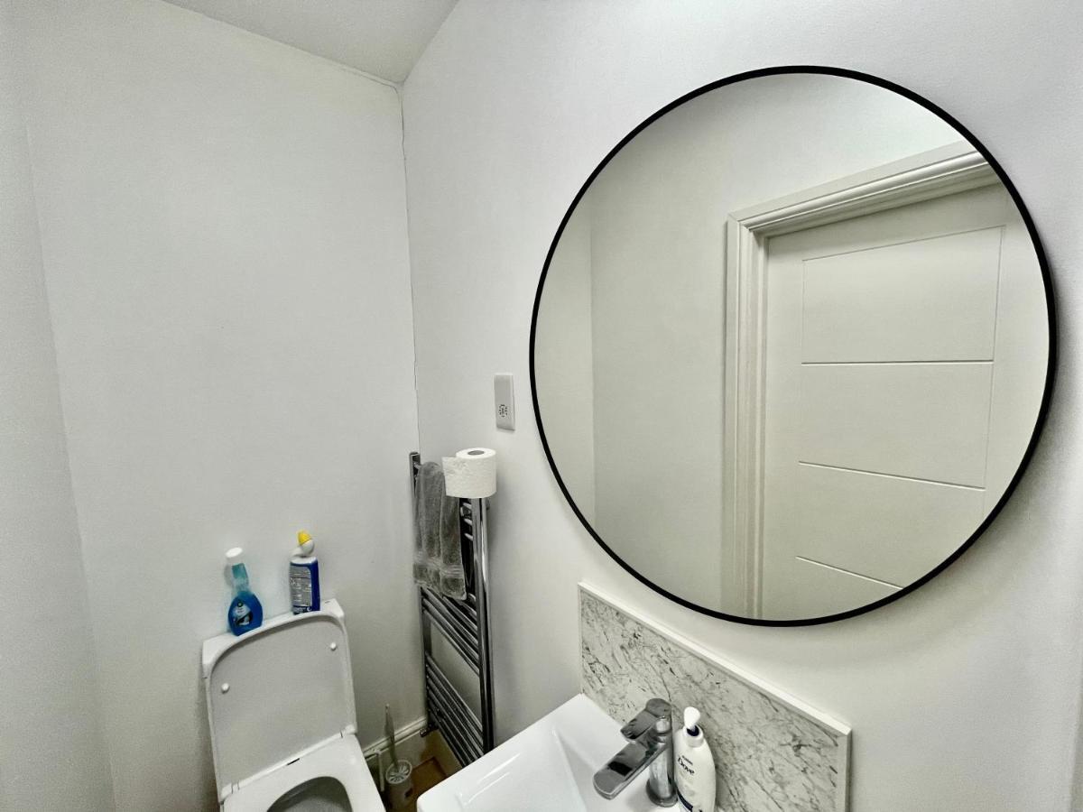 Lovely Self Contained Now Available Apartamento *