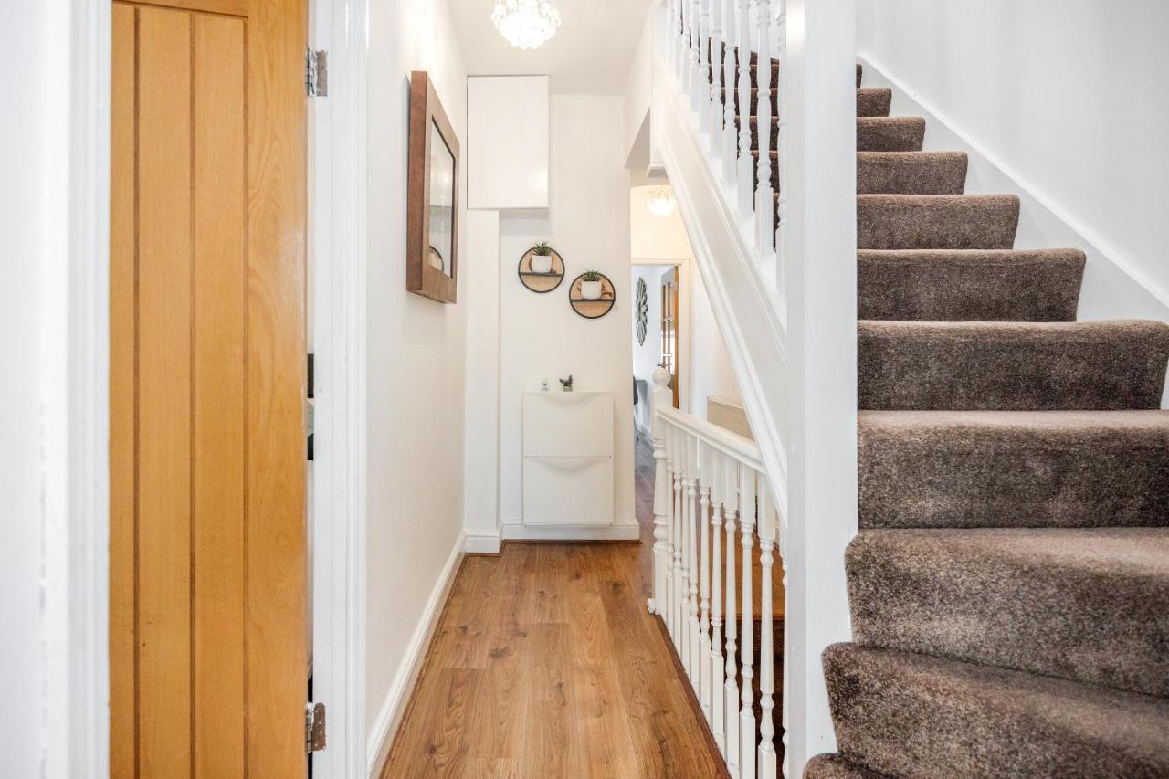 Entire Lovely Family With Parking, Wifi, Netflix, Self Check-in Apartamento *