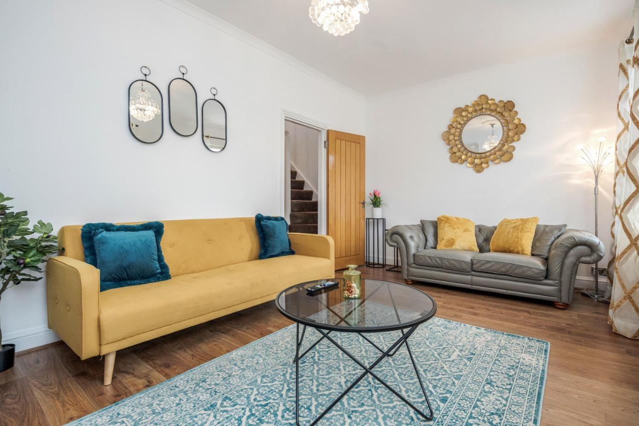Entire Lovely Family With Parking, Wifi, Netflix, Self Check-in