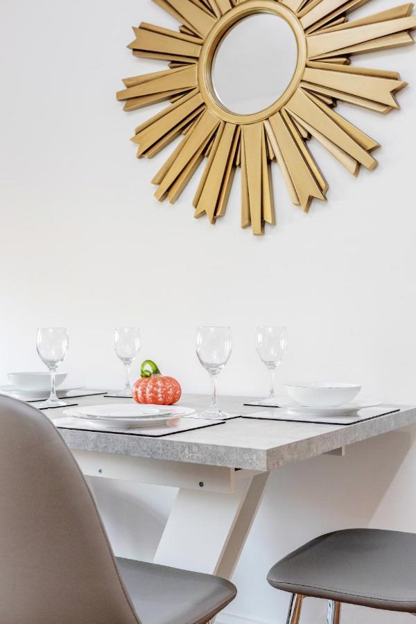Apartamento Entire Lovely Family With Parking, Wifi, Netflix, Self Check-in *
