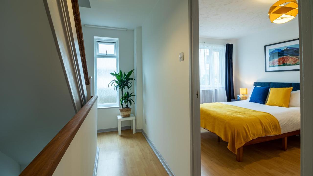 Bridge 3 Bedroom House With Reception Room, Office And Private Garden Сasa de vacaciones