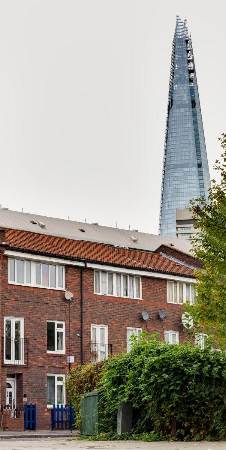 Bridge 3 Bedroom House With Reception Room, Office And Private Garden London