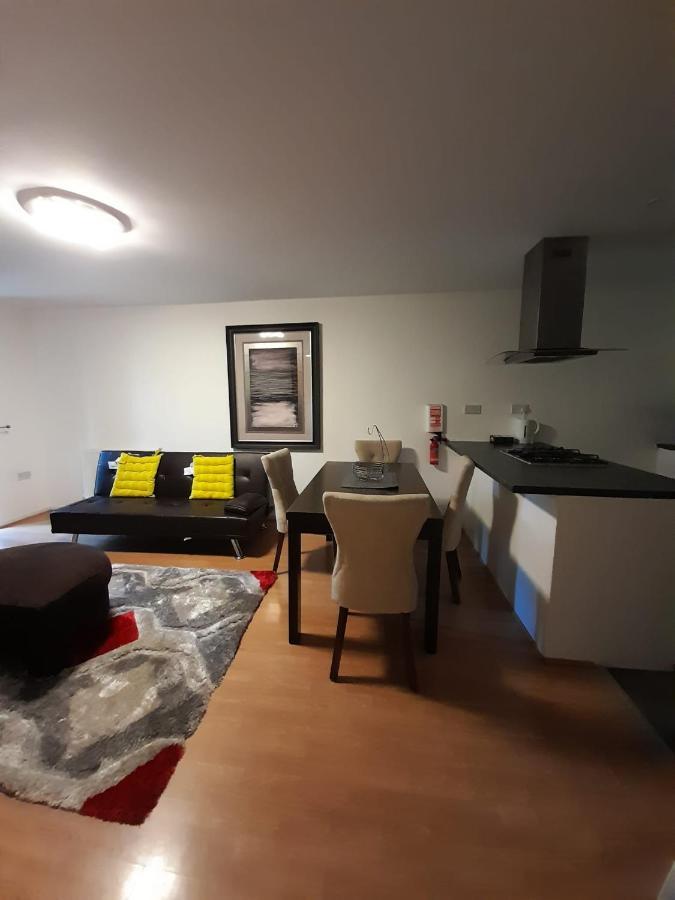 Docklands 2 Bedroom 2 Bath Appartement *