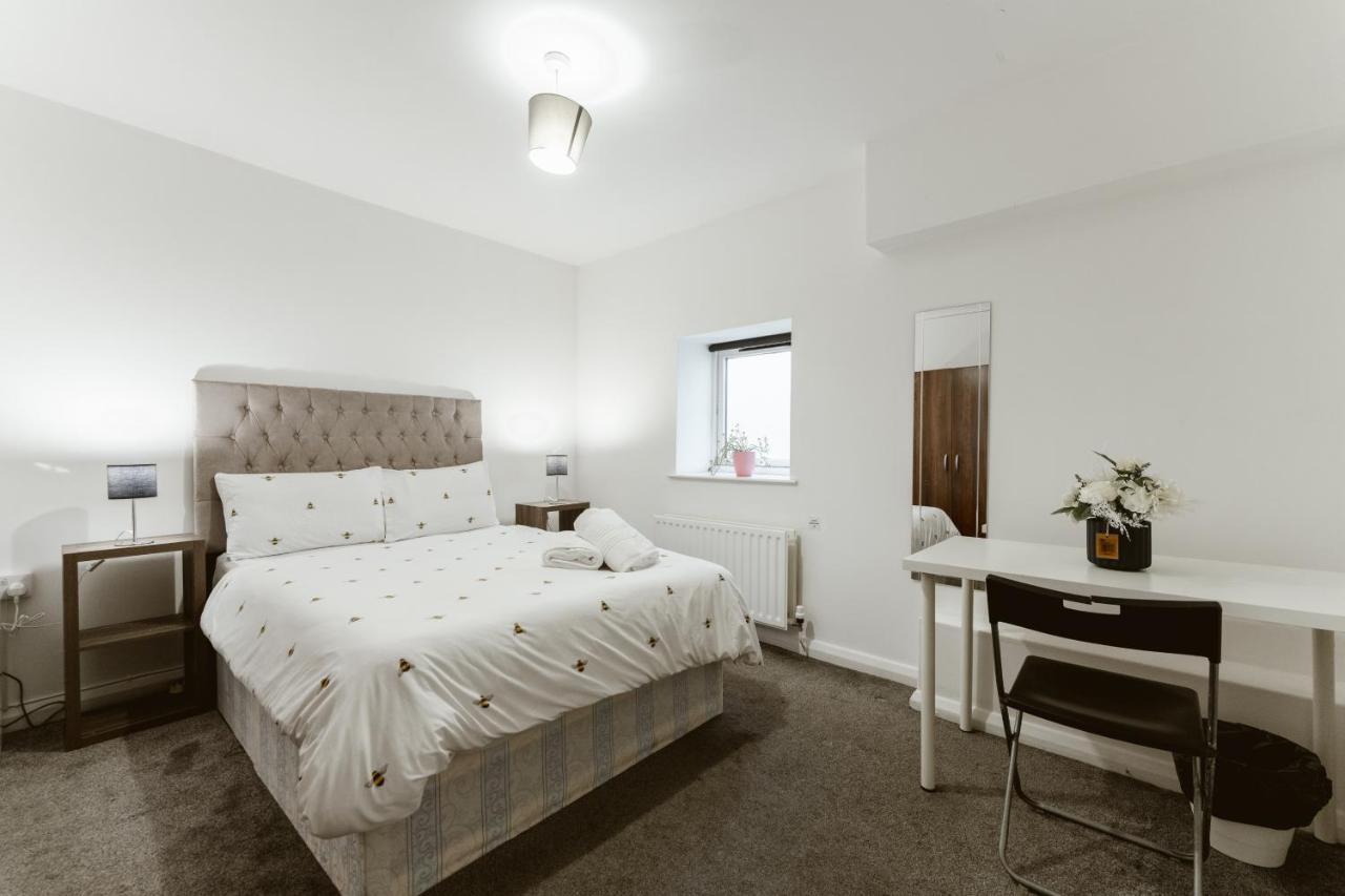 Gasthof Whitechapel En-suite Beds To
