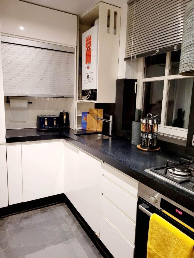 Apartamento Stepney Gated Area With Parking & Garden
