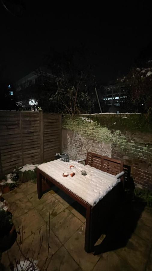 Stepney Gated Area With Parking & Garden * Londres