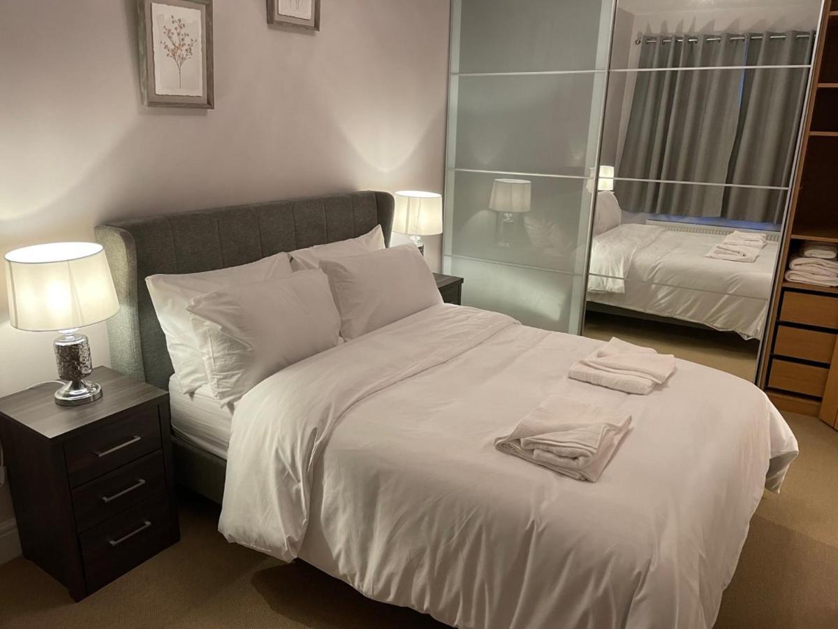Apartamento Luxury 5 Star - Parking, Garden, Nr Greater Metro Stations *