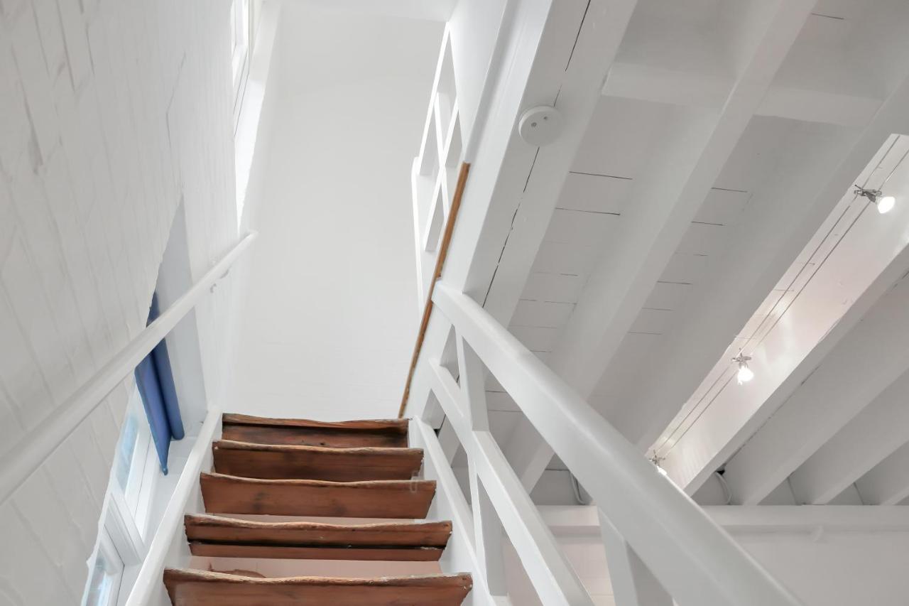 Stunning Shoreditch Loft Warehouse Style Apartment London