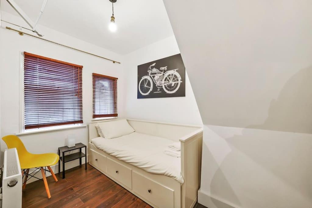 2 Bed Garden Flat Leyton Village Apartment *