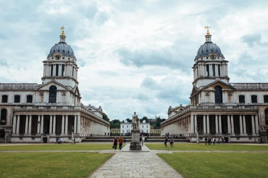 Stunning 1 Bed Flat In The Heart Of Greenwich *