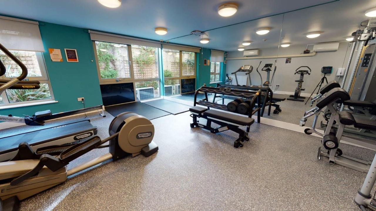 For Students Only Contemporary At Iq Hoxton In Apartment *